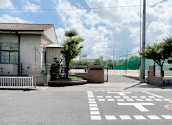 岸城中学校